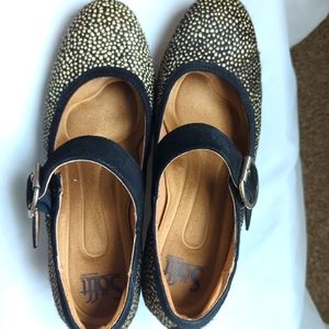 Sofft Polkadots Fur Mary Jane Shoes Size 6